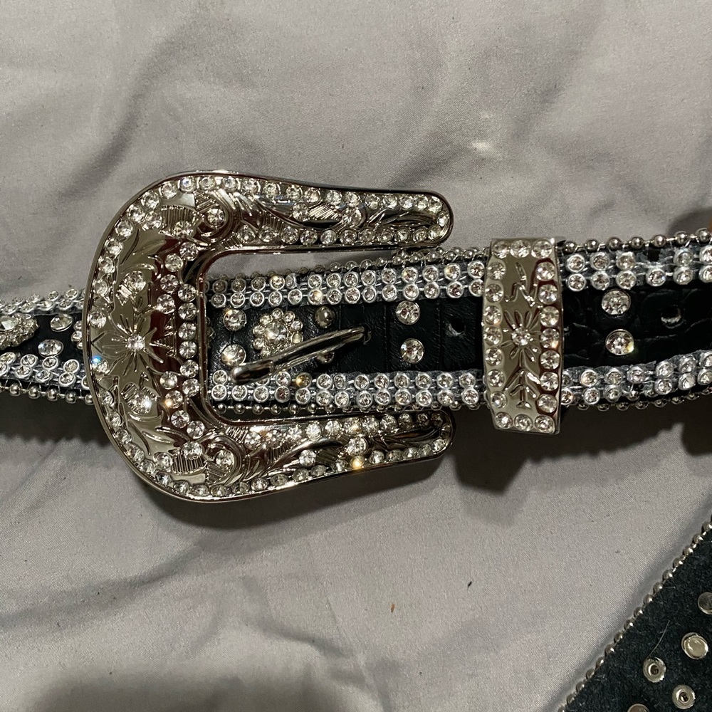 Shyanne® Women's Leather Rhinestone Belt
